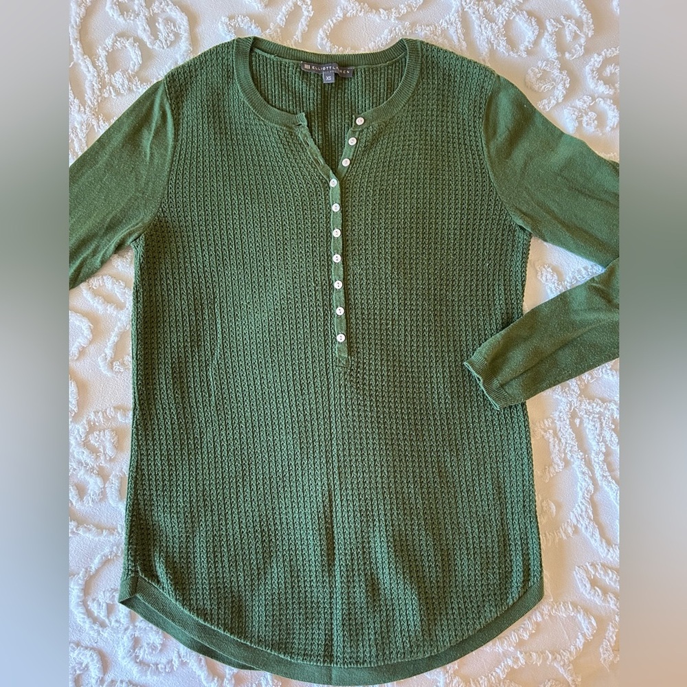Elliott Lauren green Henley pullover sweater, button detail, size XS